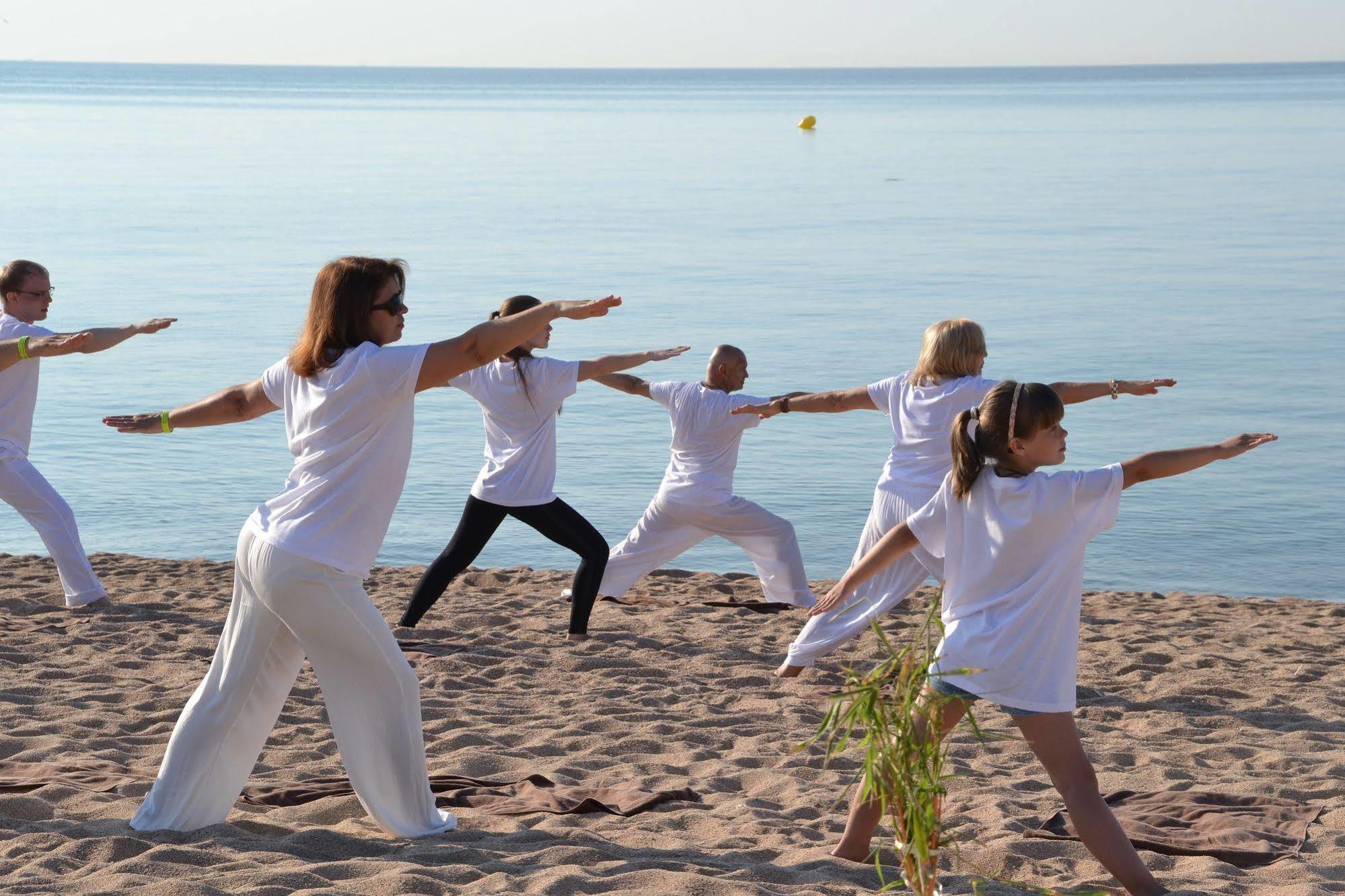 Hotel Luna Park Yoga & 3*
