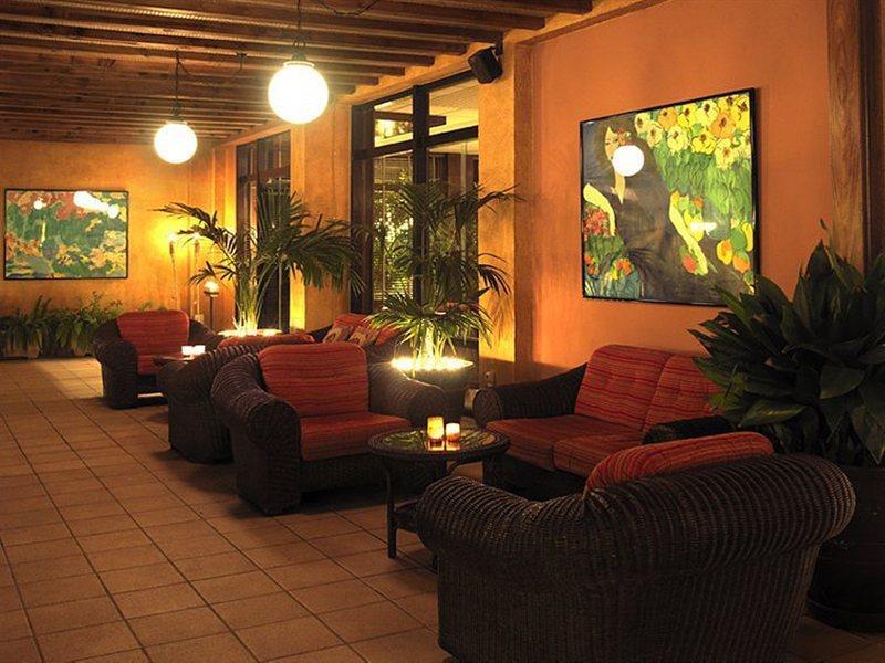Luna Park Yoga & Hotel 3*